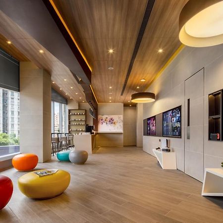 Starphire Hotel Hong Kong Exterior photo