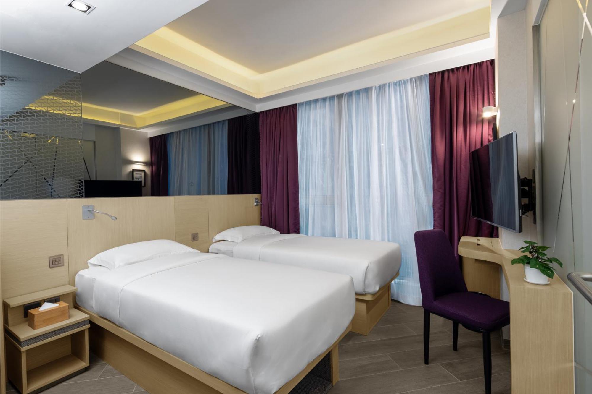 Starphire Hotel Hong Kong Exterior photo